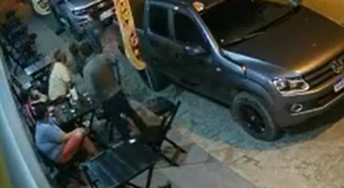 Dude Gets Stabbed Several Times By Sneake Knifeman In Brazil