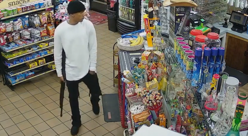 Shotgun-Wielding Robber Claims ‘I’m From Chicago, Bro,’ Leaves as Clerk Displays Gun