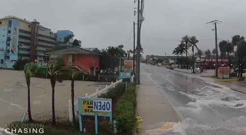 Hurricane Ian - what a storm wave looks like
