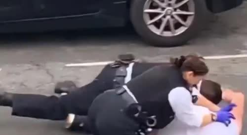 UK Robber Gets Into A Fight With Police, Pepper Spray Used