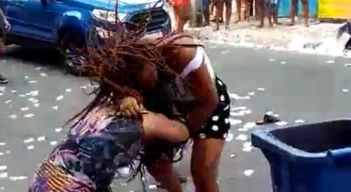 Fight and hair pulling between two women this Sunday morning in Salvador