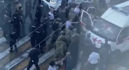 A paramedic was beaten in Machačkala (Russia).