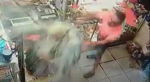Robber Gets Bottle In The Head Instead Of Cash In Costa Rica