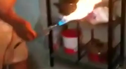 Man sets house on fire with DIY stove(R)
