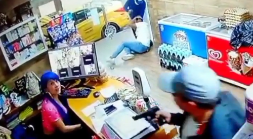 Minimarket Owner Assaulted By Robbers For Not Giving His Truck Keys