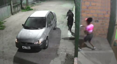 Clever Girl Fools Armed Thieves in Brazil