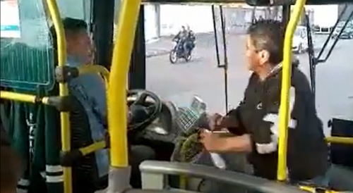 Mean Woman Attacks A Bus Driver In Argentina