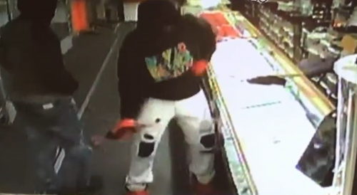 Oakland:: Robbers at Durant Marketplace getting away with thousands of dollars worth of jewelry