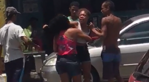 Female Bar Owner Involved In Fight Over A Skinny Man In Brazil