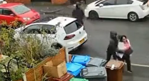 UK Thugs Rob Poor Woman In Manchester