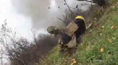 Retreating Ukrainian Soldiers Under Mortar Fire