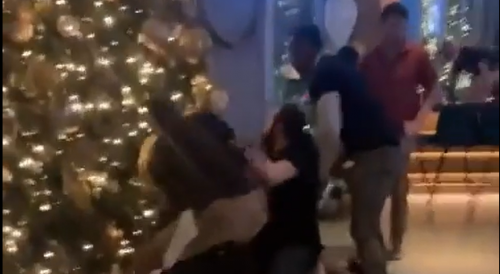 Fight Breals Out Under X-mas Tree In Texas