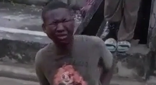 Thief in Africa gets a beating.