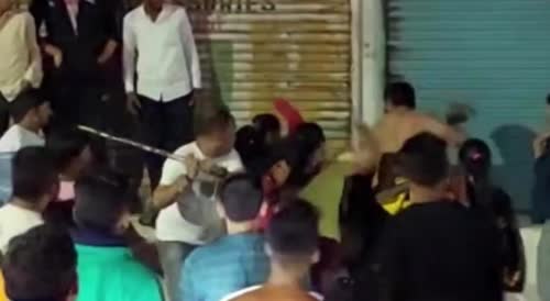Fight breaks out over spitting tobacco on road