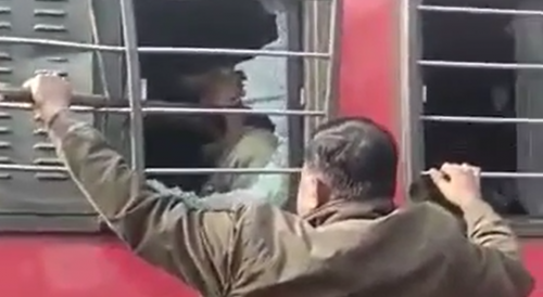 Train Passenger Killed By Iron Pole