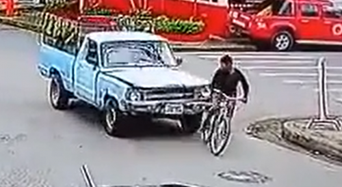 Cyclist Ran Over By Old Truck In Ecuador
