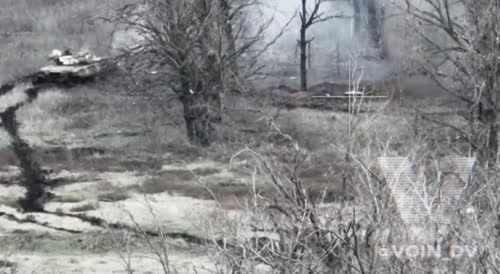 Duel between a Russian tank and a Ukrainian RPG operator