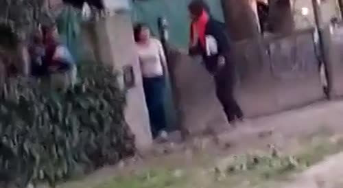 Woman Shoots A Guy Who Wanted To Fight With Hers Son In Argentina(repost)