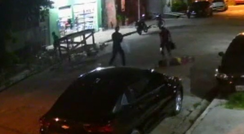 Robbers Kill Store Owner When He Runs Outside For Help