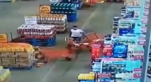 WOMAN PASS OUT AFTER MAN THROWS SHOPPING CART AT HER HEAD