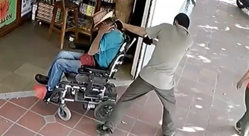 Man Attempts To Strangle A Cripple Over Debt In Colombia