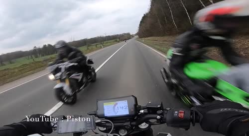 moto almost accident