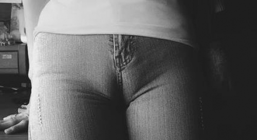 want to look at this cameltoe?