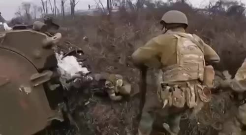 Ukrainians Execute Surrendering Russians