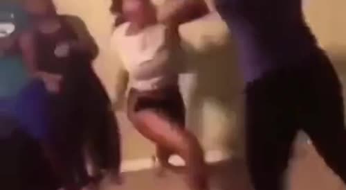 Girl Get's Knocked Out & Kicked In The Face (R)