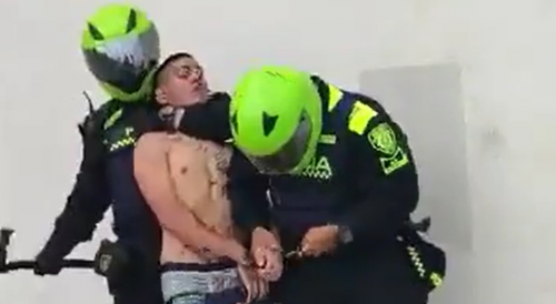 Drunk Motorcyclist Confronts Police Officers In Cali, Colombia