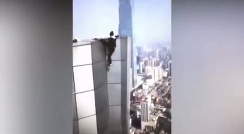 Chinese daredevil falls to his death(repost)
