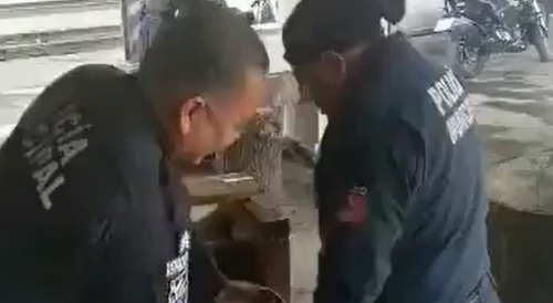 Mexican Police Think it's Funny
