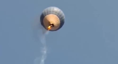 Hot air balloon catches fire(more angles)