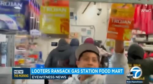 Compton Gas Station Store Gets Ransacked in Mere Seconds by a Massive Crowd of Hoolums