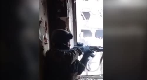 Very close! The sniper missed the Ukrainian militant