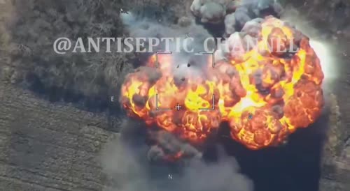 Kamikaze Drone Takes Out Ukrainian Weaponry