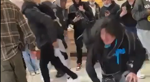 Dude Gets Jumped In San Francisco Mall
