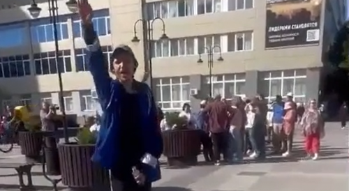 When You Scream "Glory To Ukraine" in Russia
