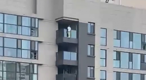 Student Celebrates Graduation by Throwing Himself off Building