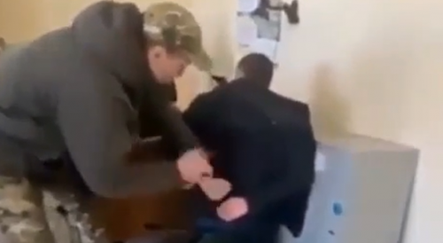 Ukr traitor gets arrested by civi vigilantes