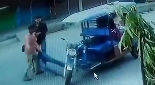 Local Gang Members Leave Dead Guy On The Sidewalk In India