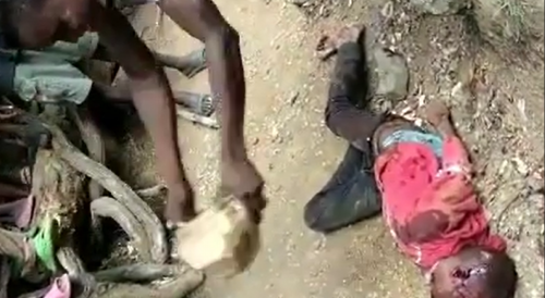 Gang of Thieves Stoned to Death