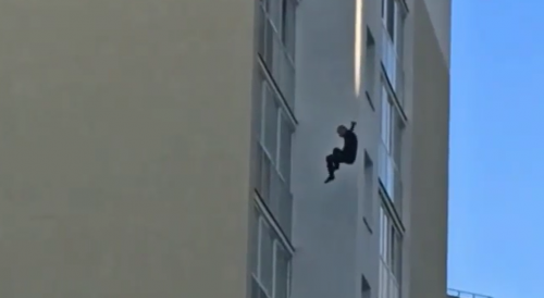 Man Yells "Fuck It" And Jumps From 7th Floor