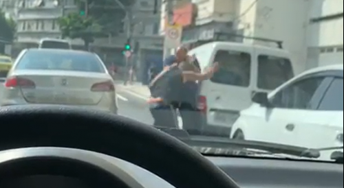 Brazilian Drivers Throwing Hands In Road Rage Incident