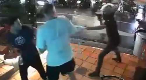 Nervous Thief Shoots Guy In The Face