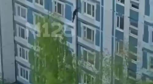 Man Falls Out Of Burning Apartment In Moscow Area