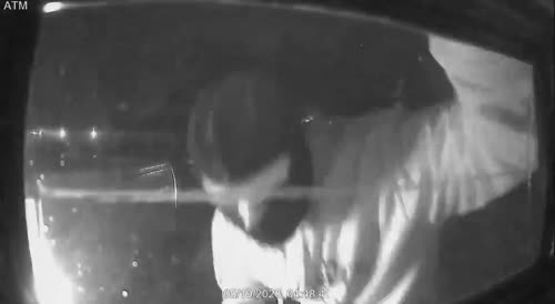 Oklahoma thugs caught on camera trying to steal ATM
