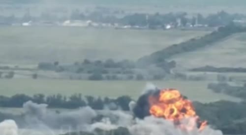 Ukrainian tanker flew into the sky after Russians fired at a leopard tank