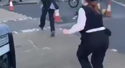 Useless London Police