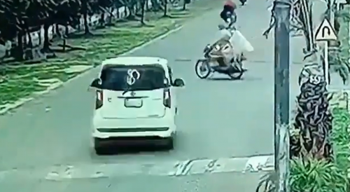 Moped Driver Watches His Life Flash Before His Eyes